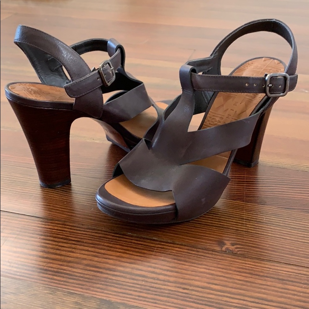 Chie Mihara dark brown sandals size 40 (size 9)